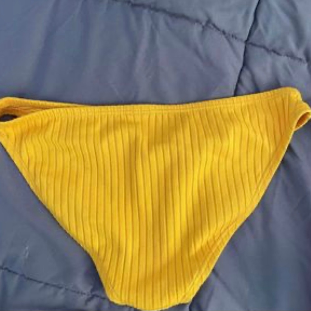 Yellow Ribbed Bikini Set - Picture 7 of 7